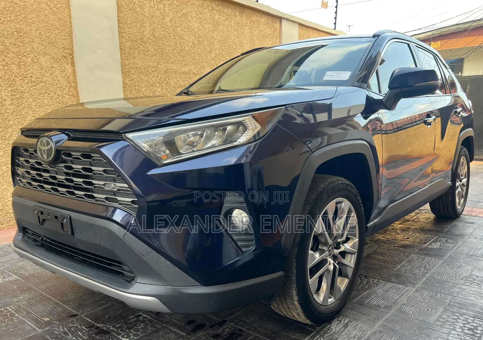 Toyota RAV4 2019 Blue