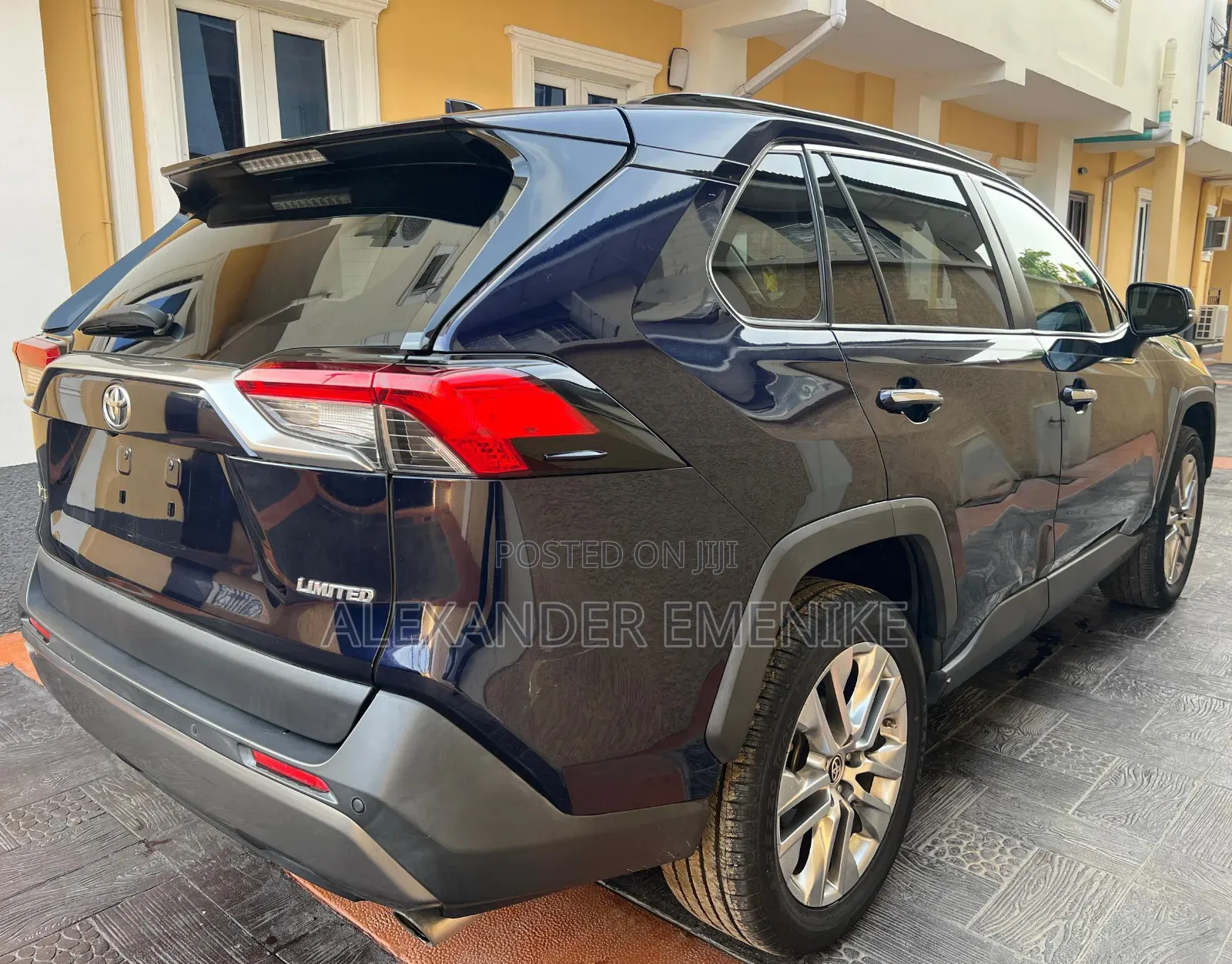 Toyota RAV4 2019 Blue