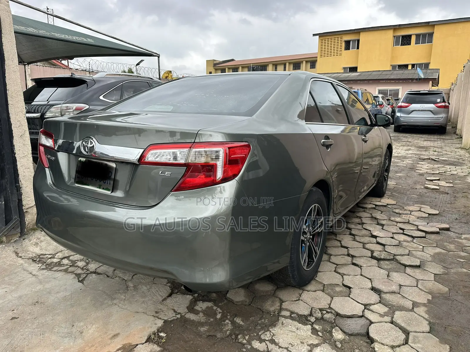 Toyota Camry LE 4dr Sedan w/Prod. End 11/13 (2.5L 4cyl 6A) 2014 Green
