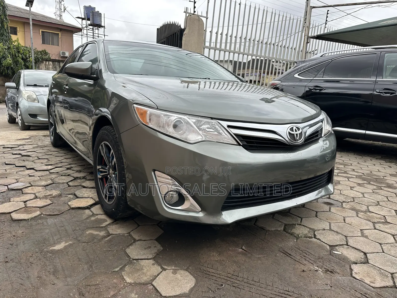 Toyota Camry LE 4dr Sedan w/Prod. End 11/13 (2.5L 4cyl 6A) 2014 Green