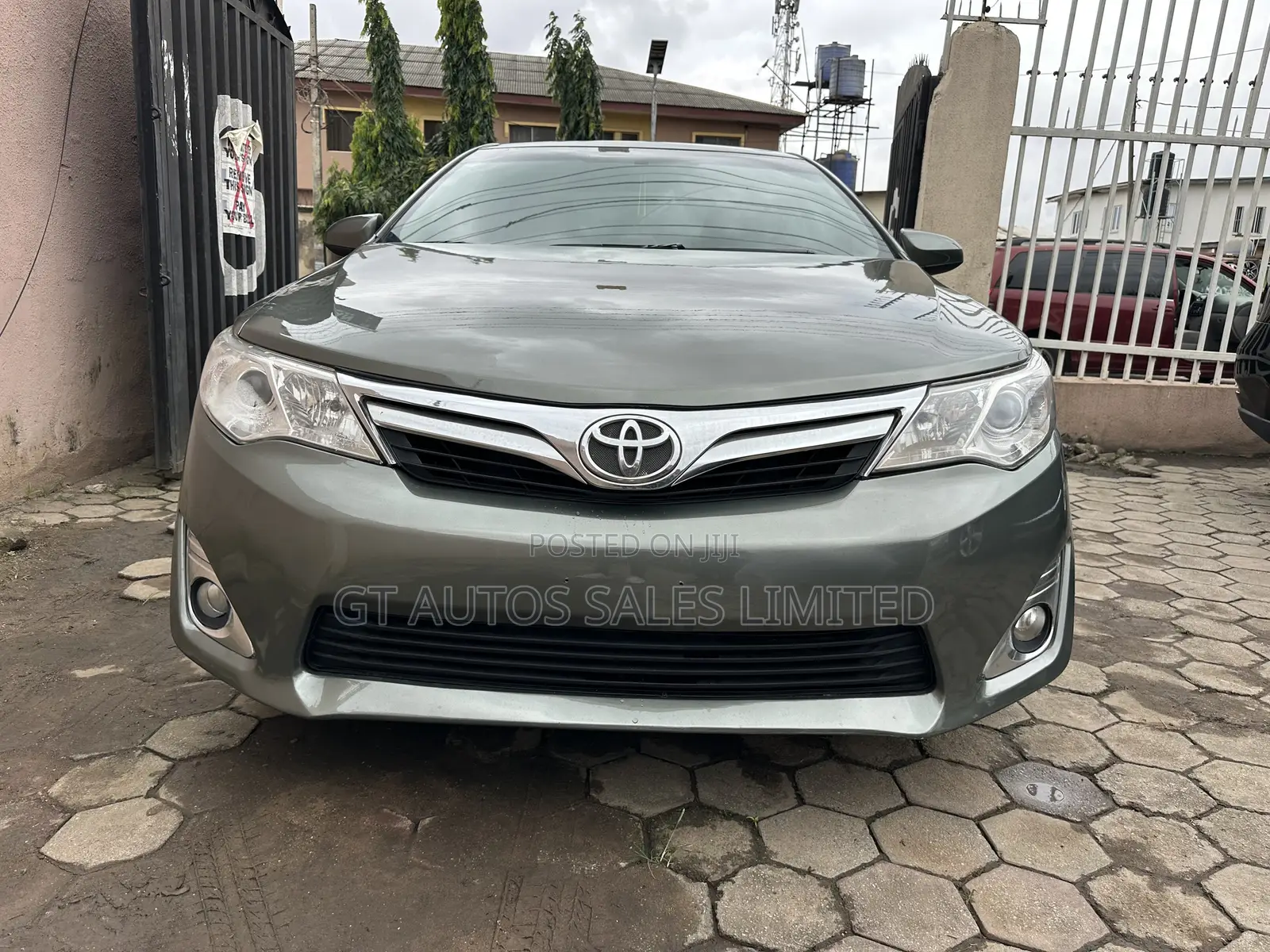 Toyota Camry LE 4dr Sedan w/Prod. End 11/13 (2.5L 4cyl 6A) 2014 Green
