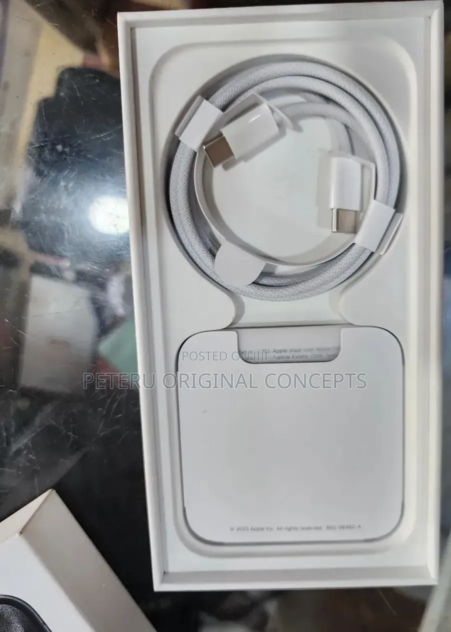 New Apple iPhone 15 Pro 256 GB Graphite