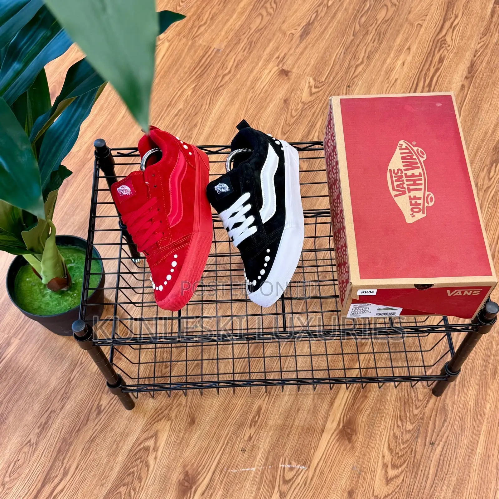 Original Vans Knu Skool Pearls-Black / Red Sneakers