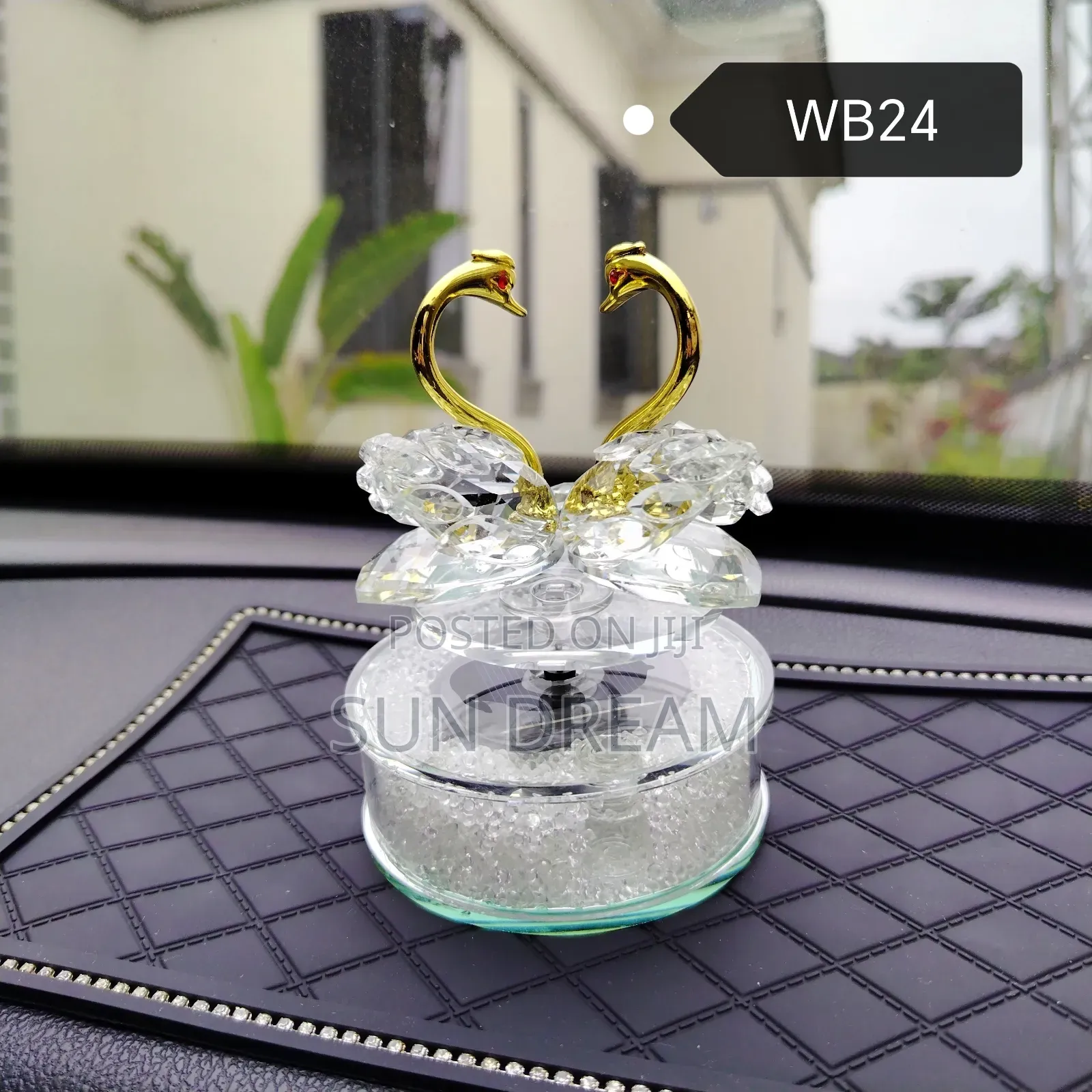 Solar Power Turning Car Accessories White Swan Gift