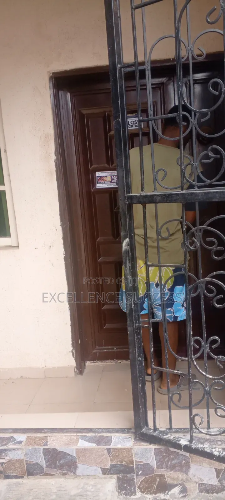 2bdrm Block of Flats in Princess Abiola Str, Council for rent