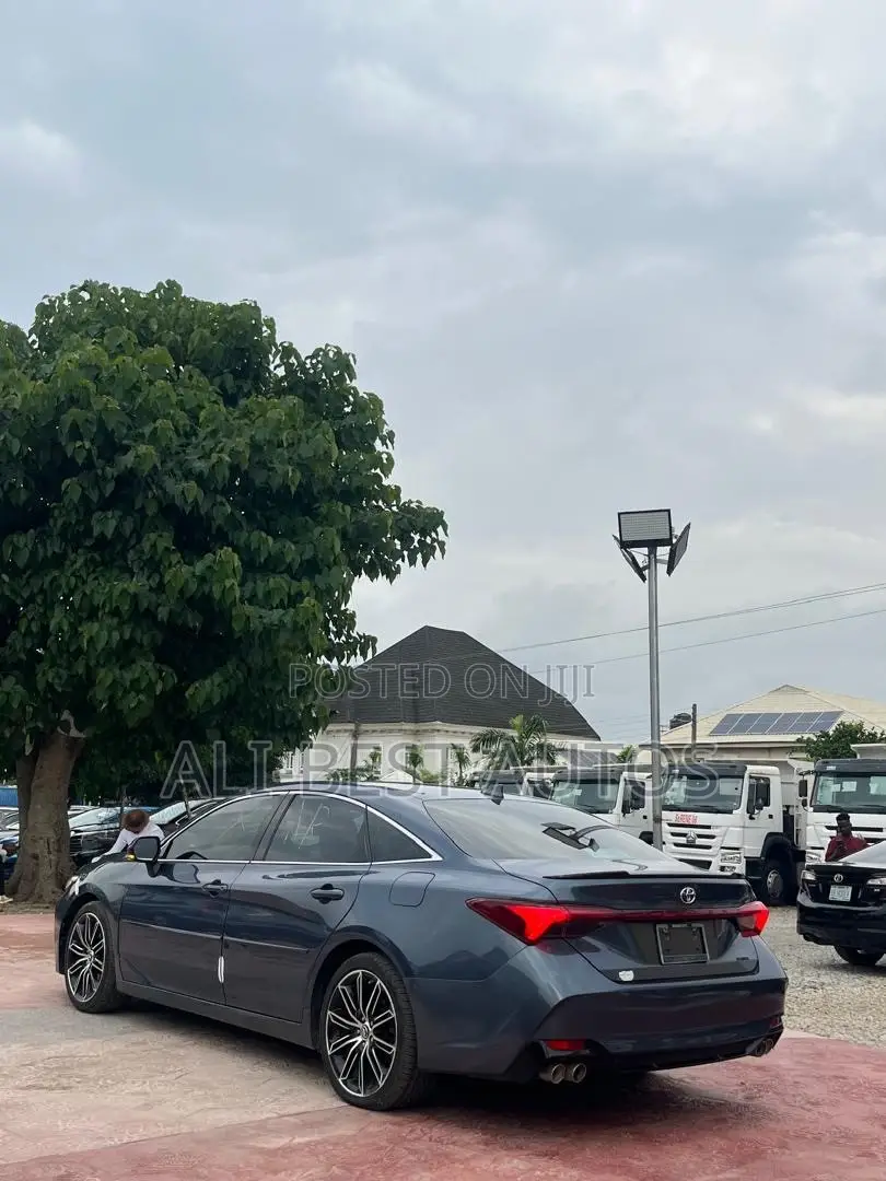 Toyota Avalon XSE 2020 Gray