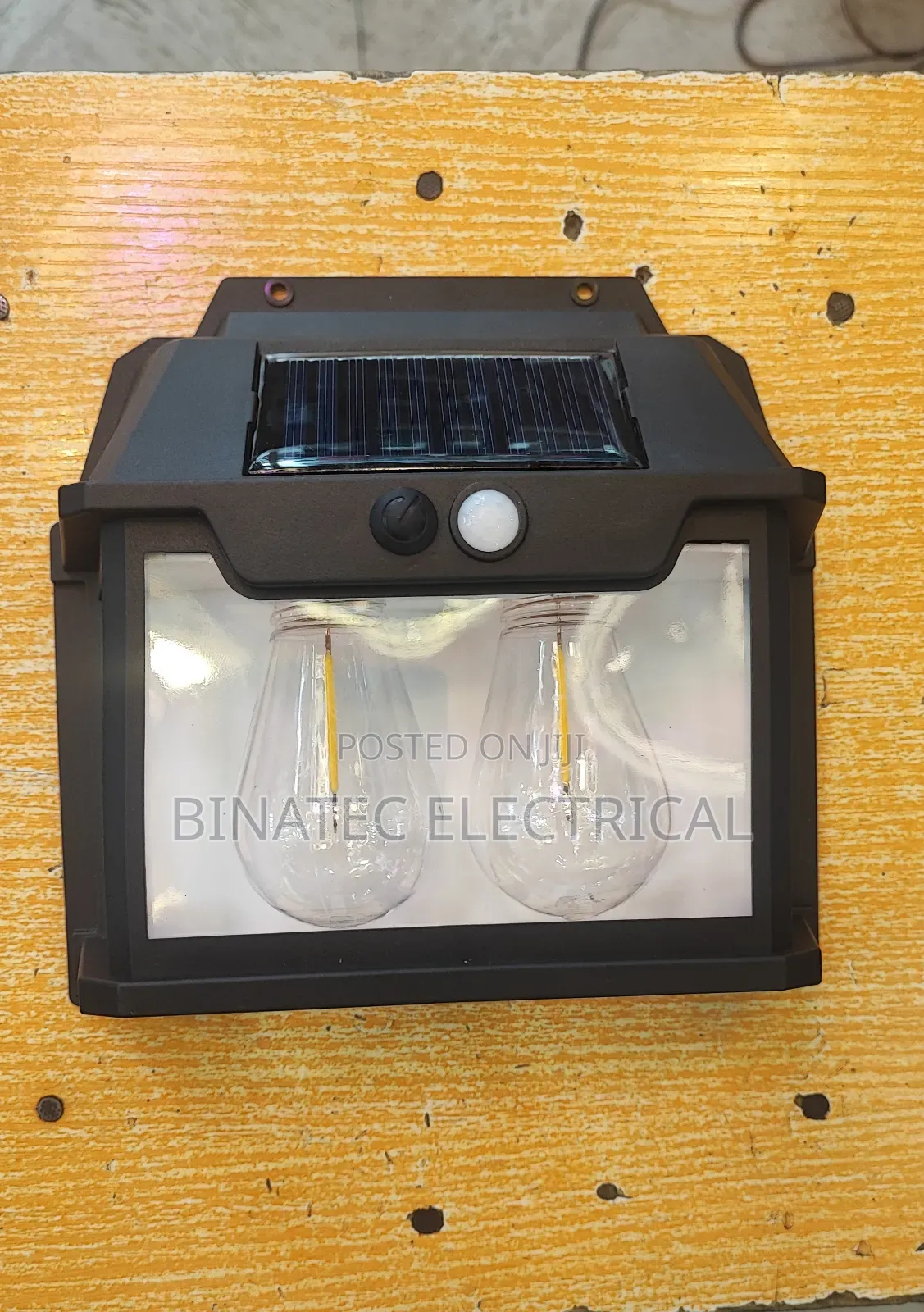 Premium 2in1 Solar Wall Light|Outdoor Security Light |Automatic Sensor