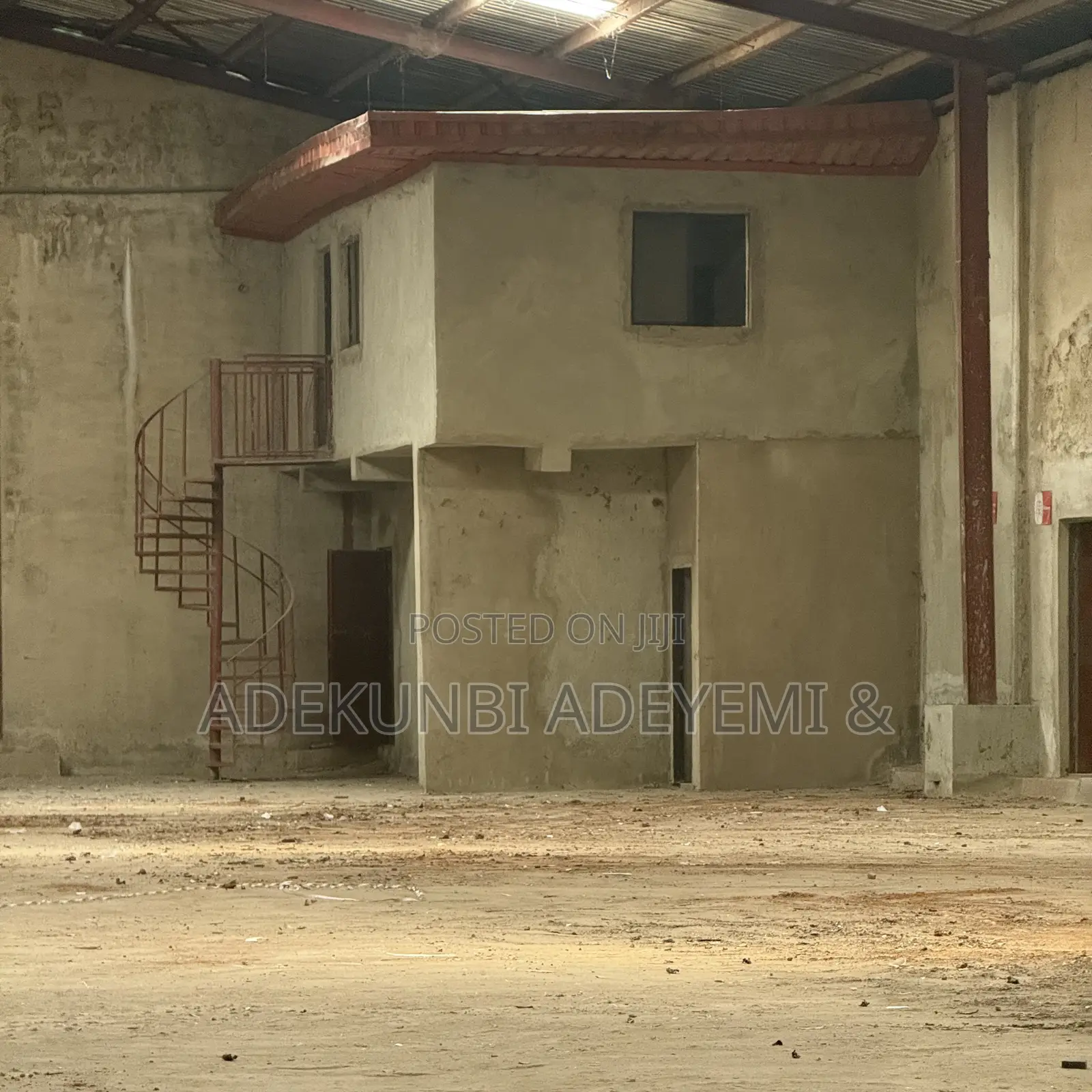 Warehouse in Idu