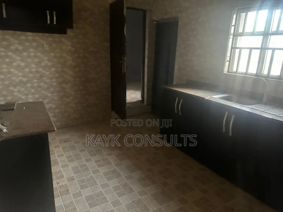 2bdrm Block of Flats in FHA for rent