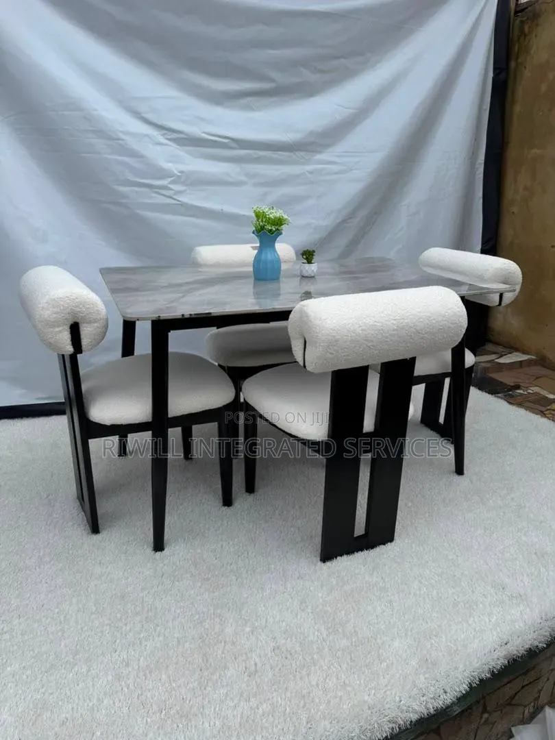 Extendable Dining Table
