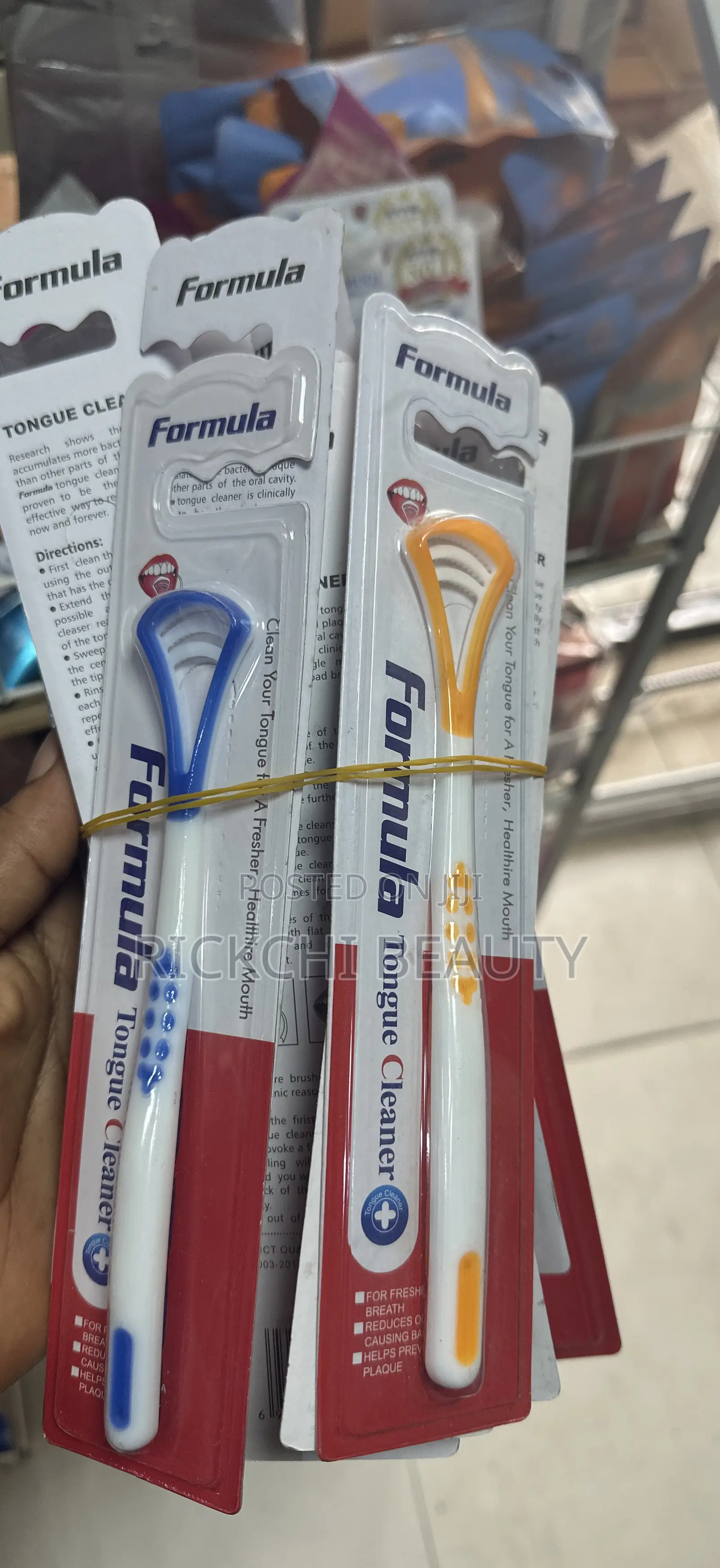 Tongue Cleaner or Tongue Scrapper