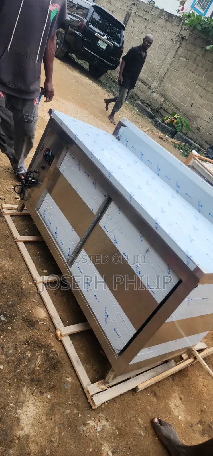 Hot Cupboard With Table