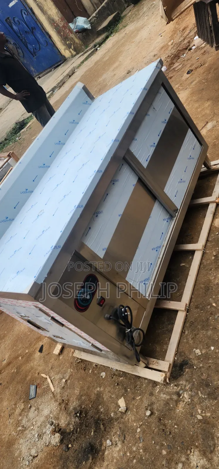 Hot Cupboard With Table