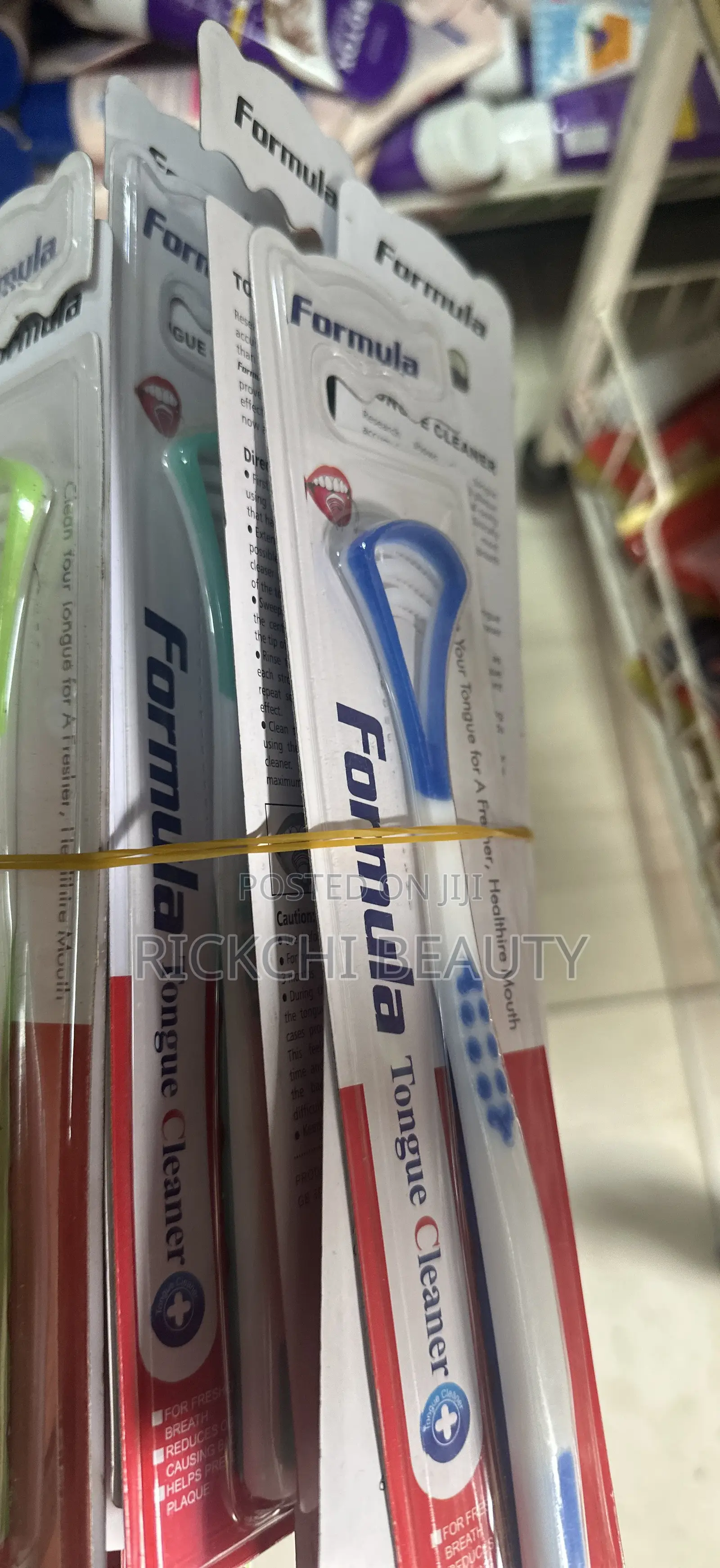 Tongue Cleaner or Tongue Scrapper