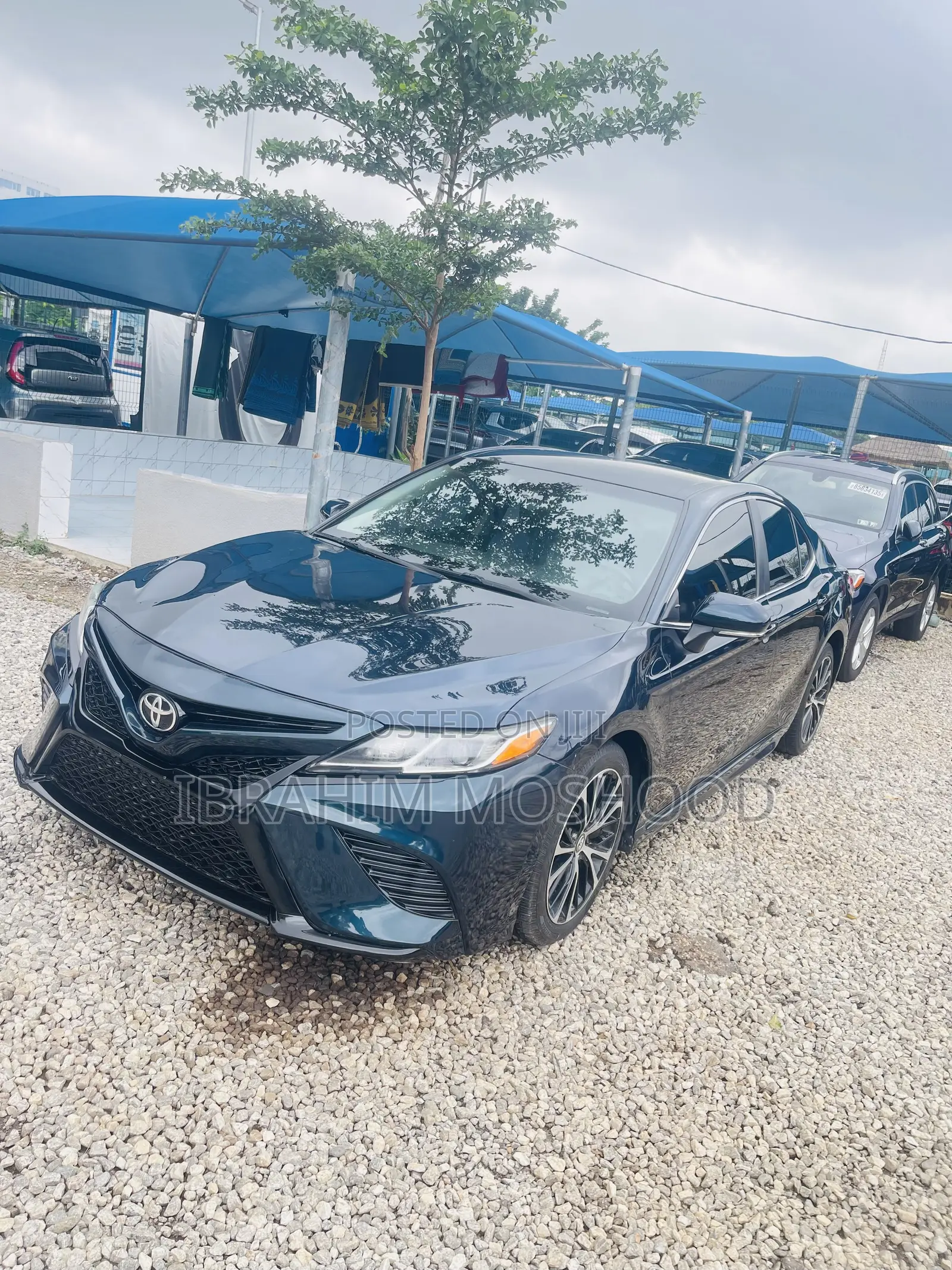 Toyota Camry SE FWD (2.5L 4cyl 8AM) 2018