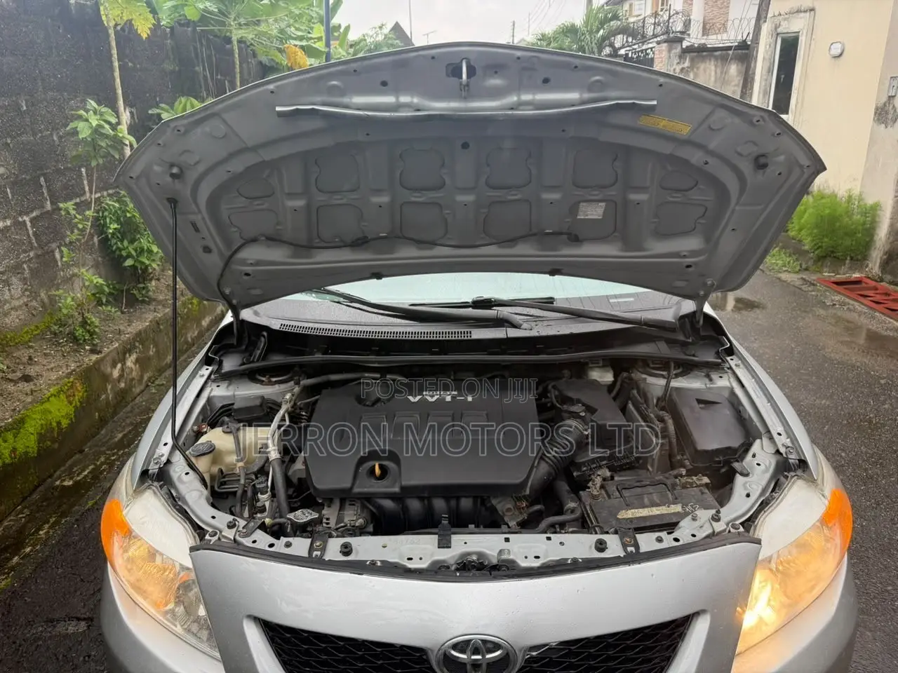 Toyota Corolla 2010 Silver