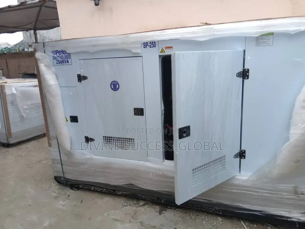 250kva Perkins Soundproof Diesel Generator