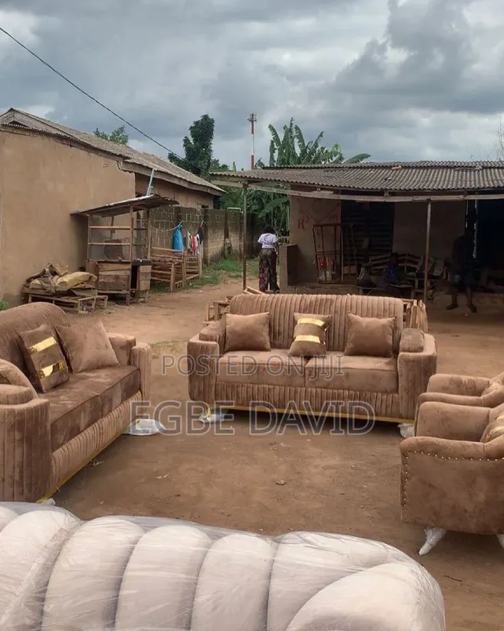 Well Built Sofar Set of Chairs