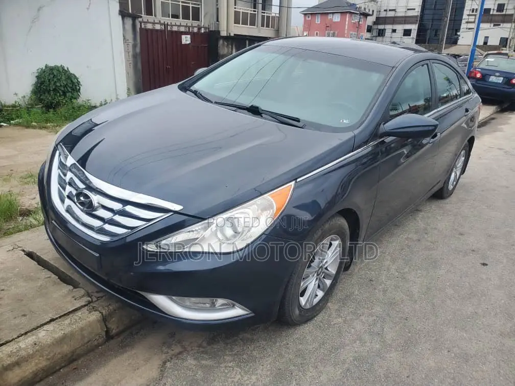 Hyundai Sonata Limited Sedan FWD (2.4L 4cyl 6A) 2013 Blue