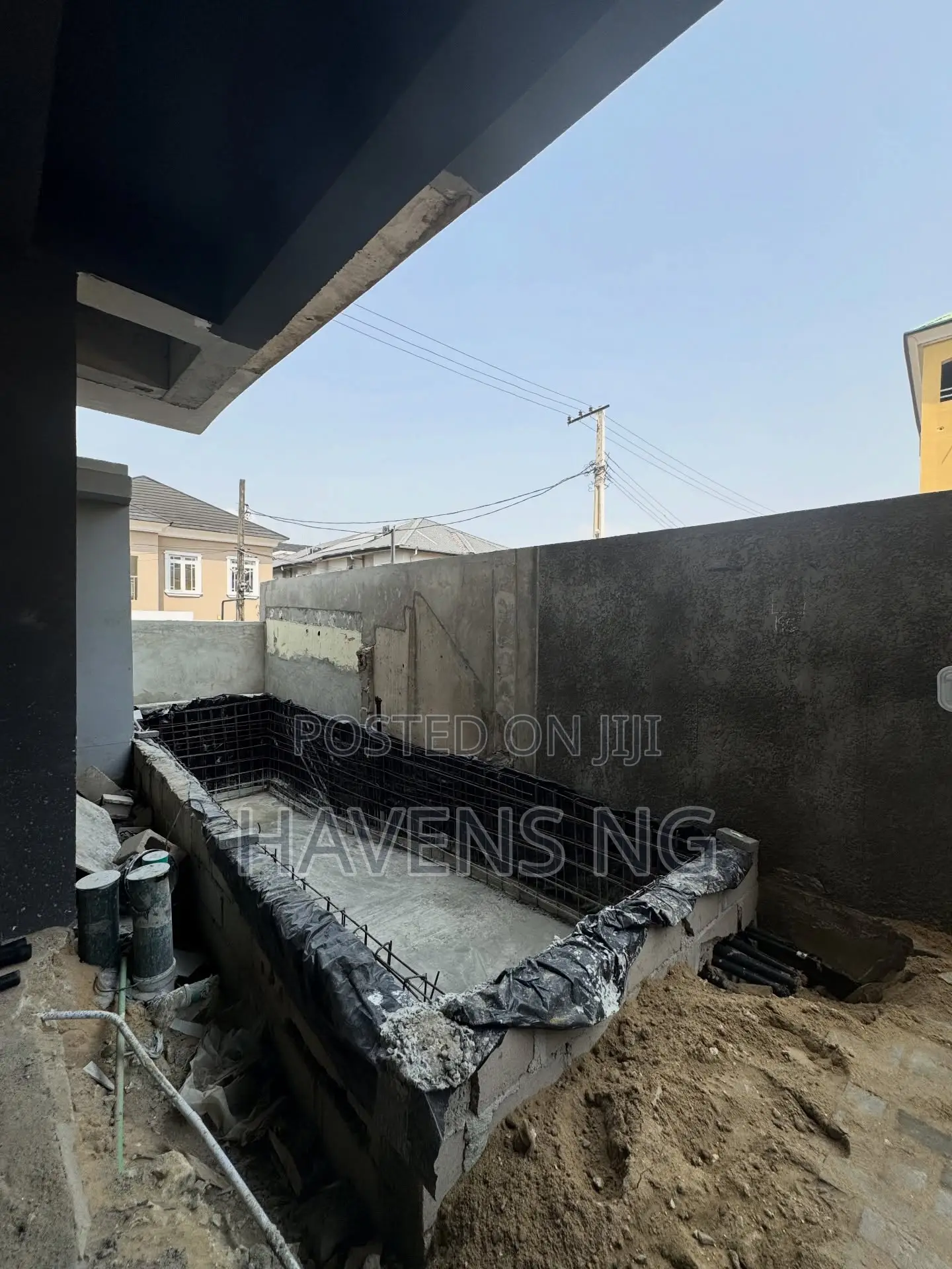 2bdrm Apartment in Lekki Phase 1 for sale