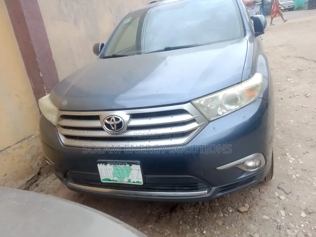Toyota Highlander 2012 Blue