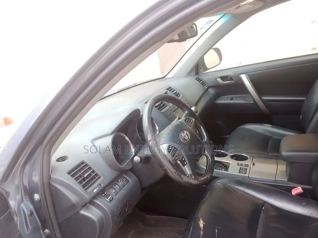 Toyota Highlander 2012 Blue