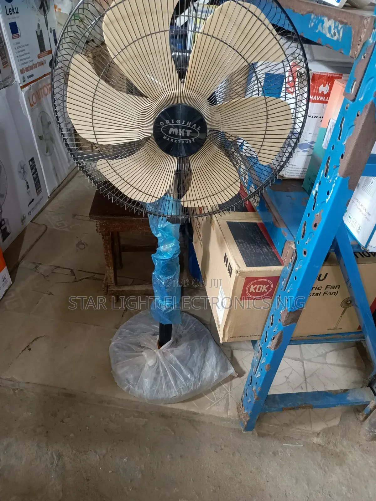 18 Inch DC Solar Fan MKT