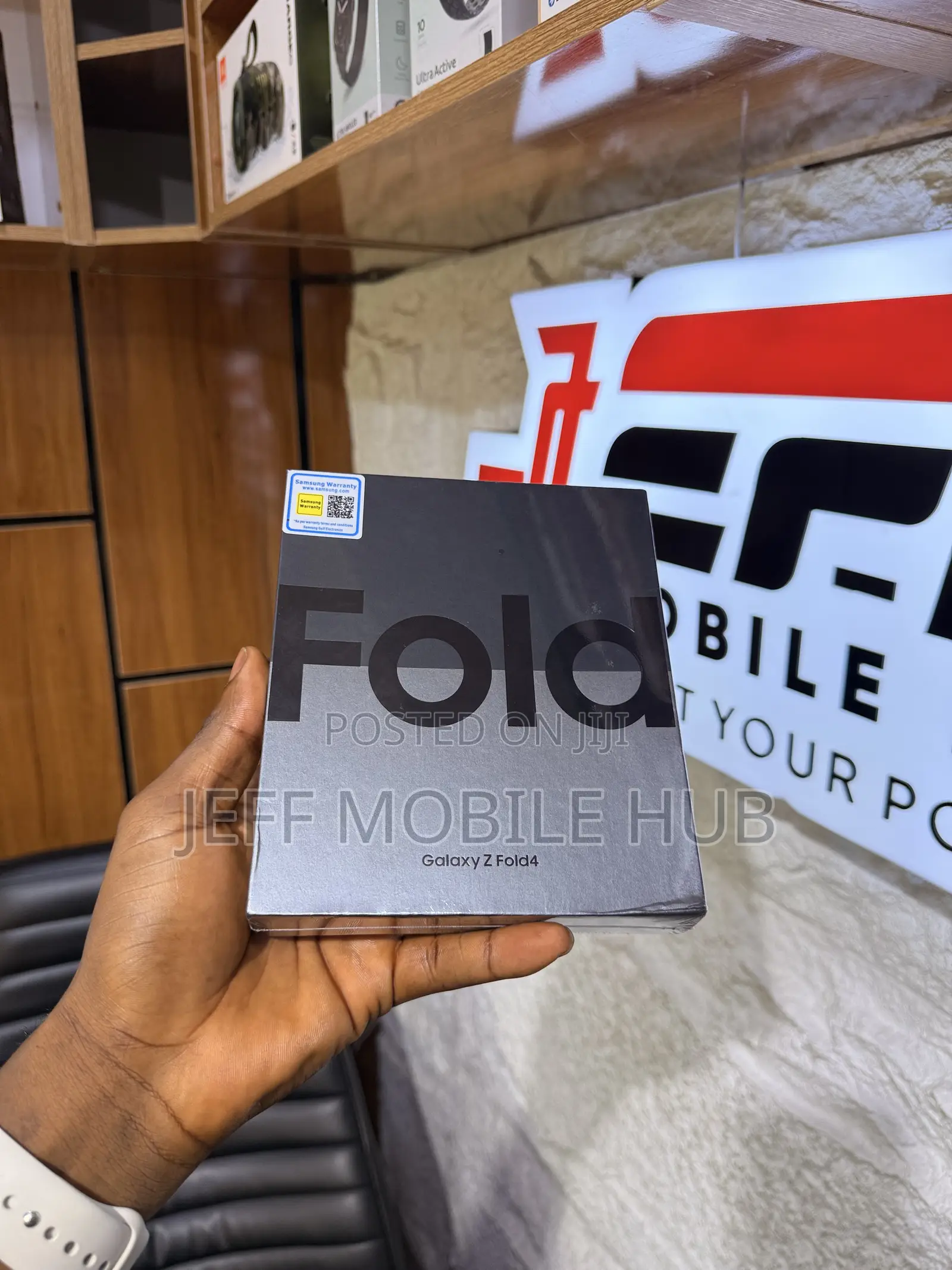 New Samsung Galaxy Z Fold4 256 GB Black