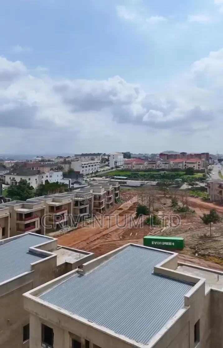 5bdrm Duplex in Guzape District for sale