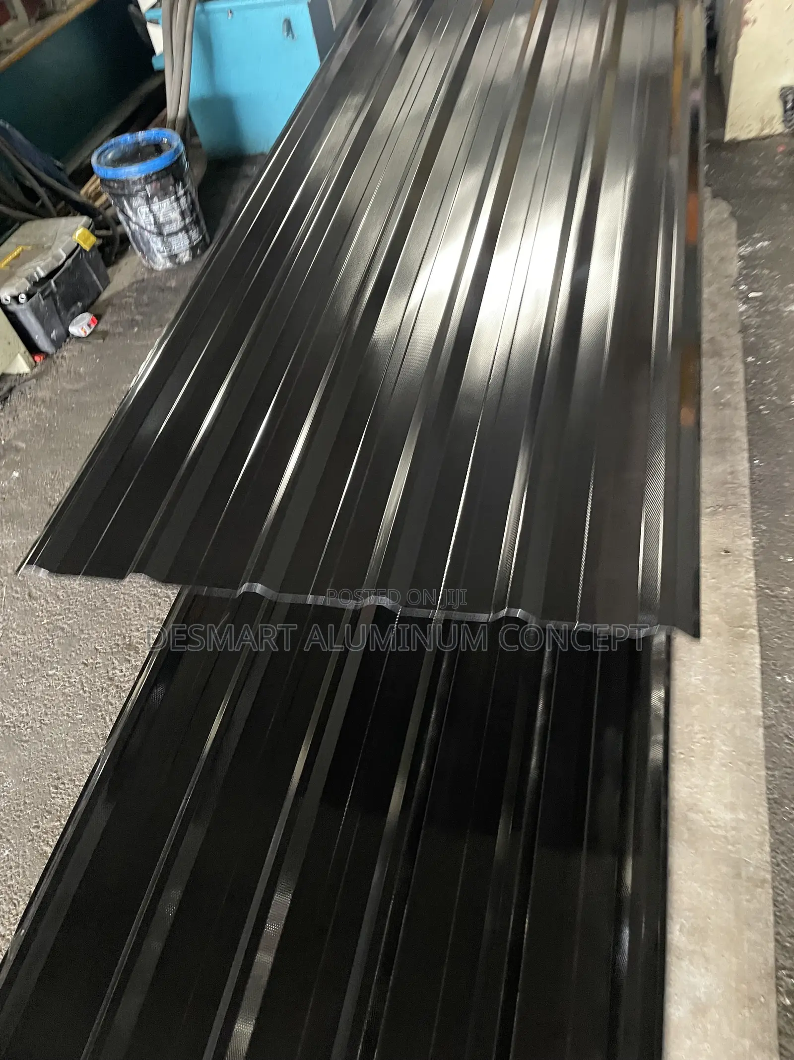 Desmart Aluminum: 0.55mm BLACK