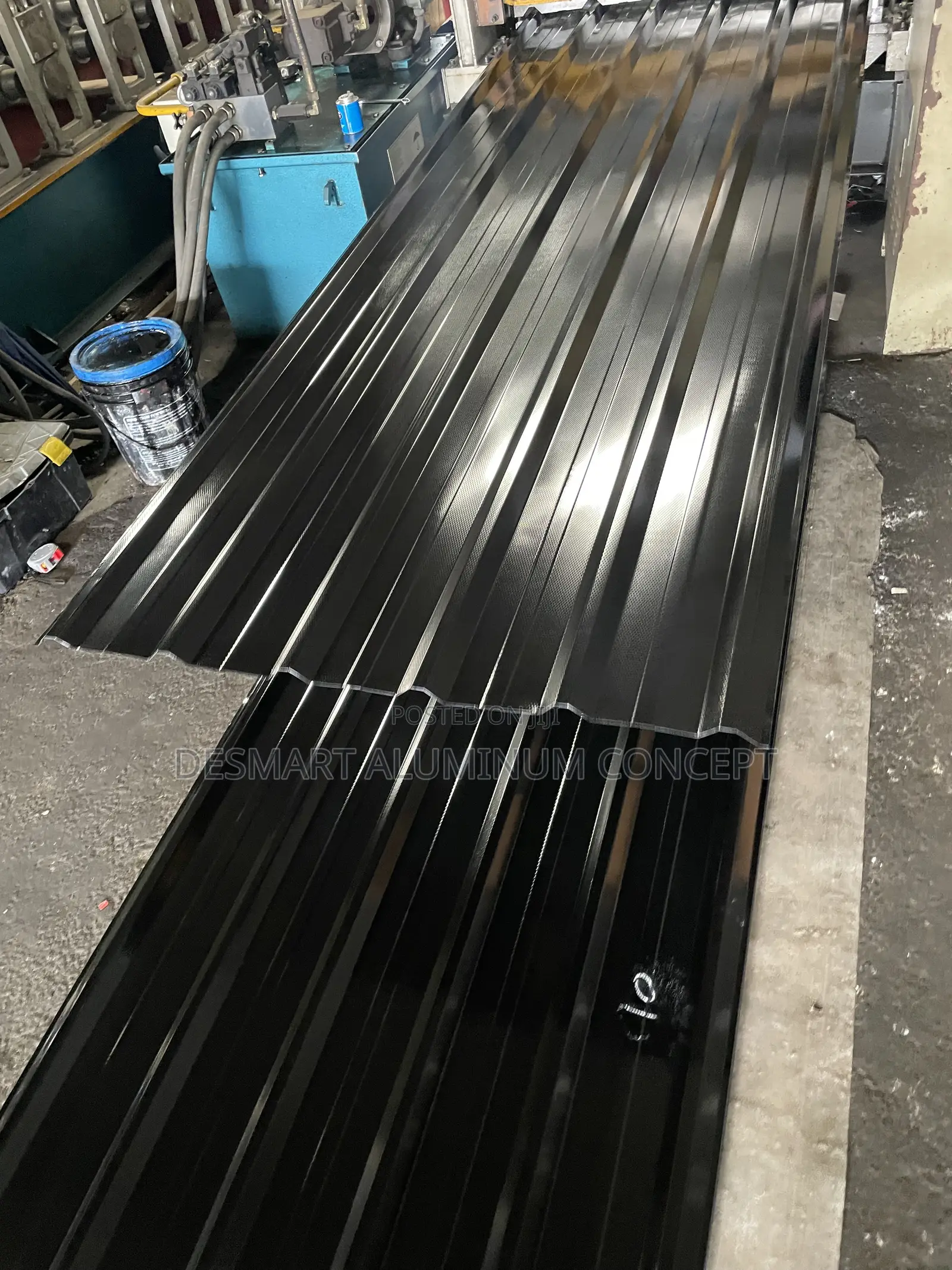 Desmart Aluminum: 0.55mm BLACK