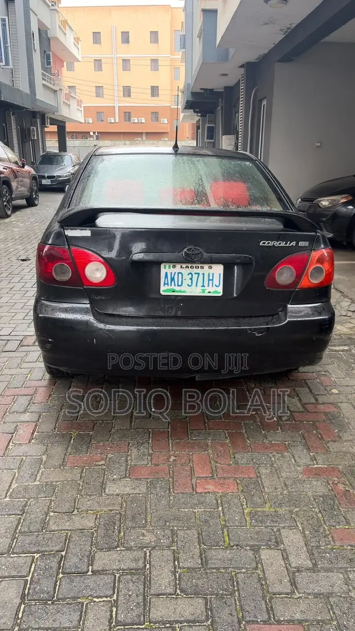 Toyota Corolla LE 2005 Black