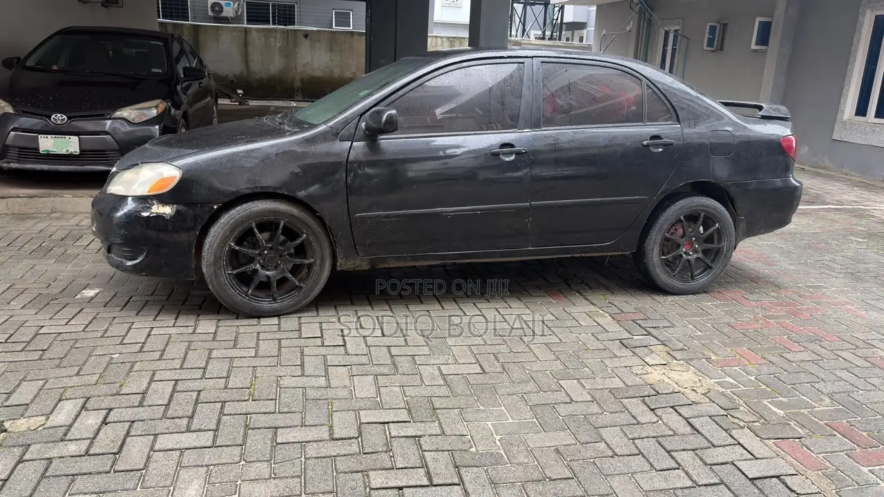 Toyota Corolla LE 2005 Black