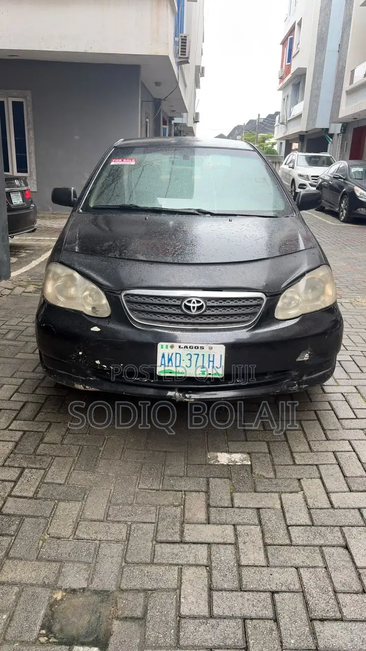 Toyota Corolla LE 2005 Black