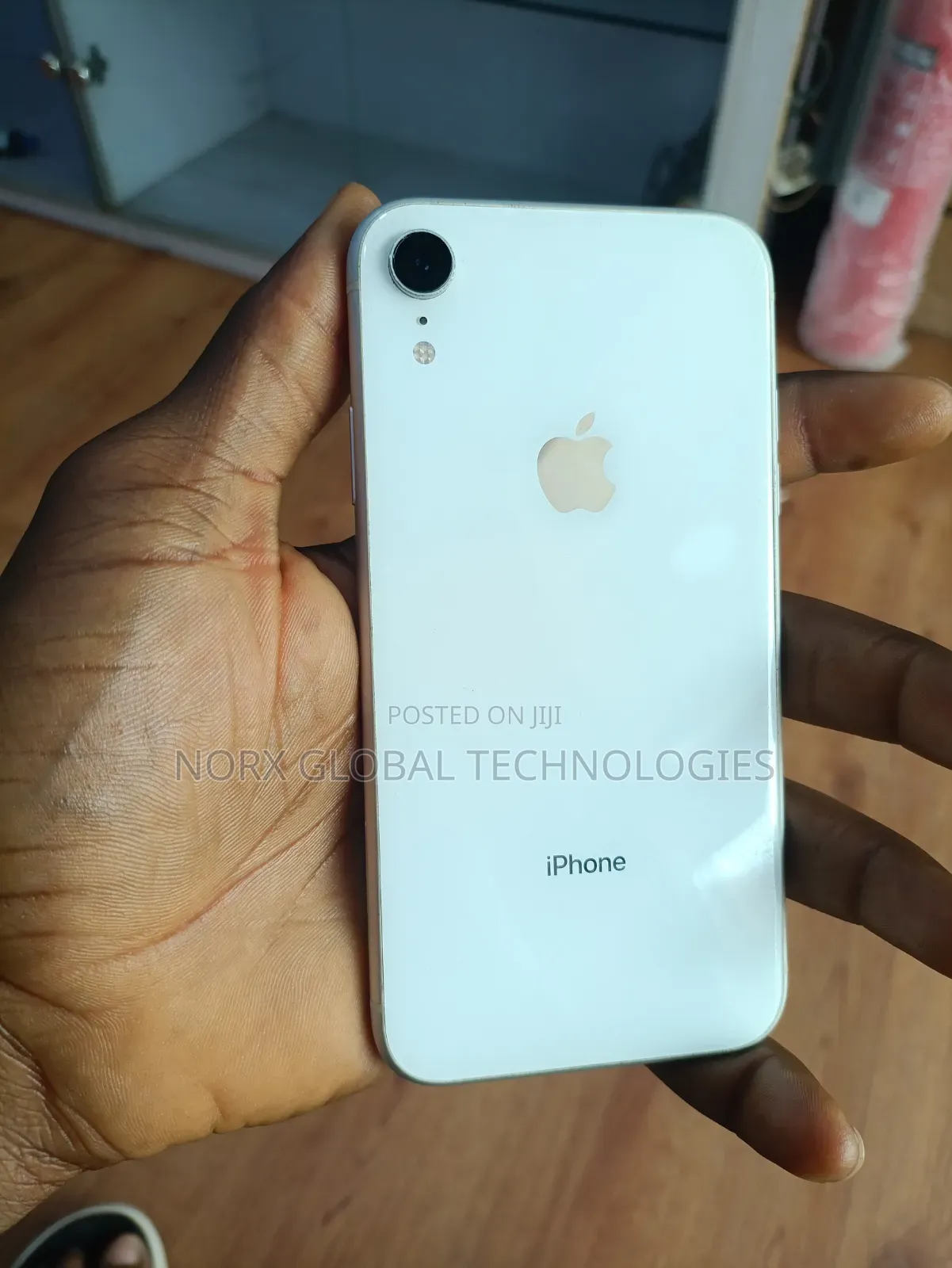 Apple iPhone XR 64 GB White