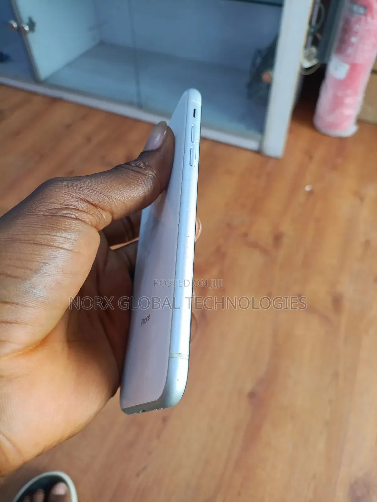 Apple iPhone XR 64 GB White