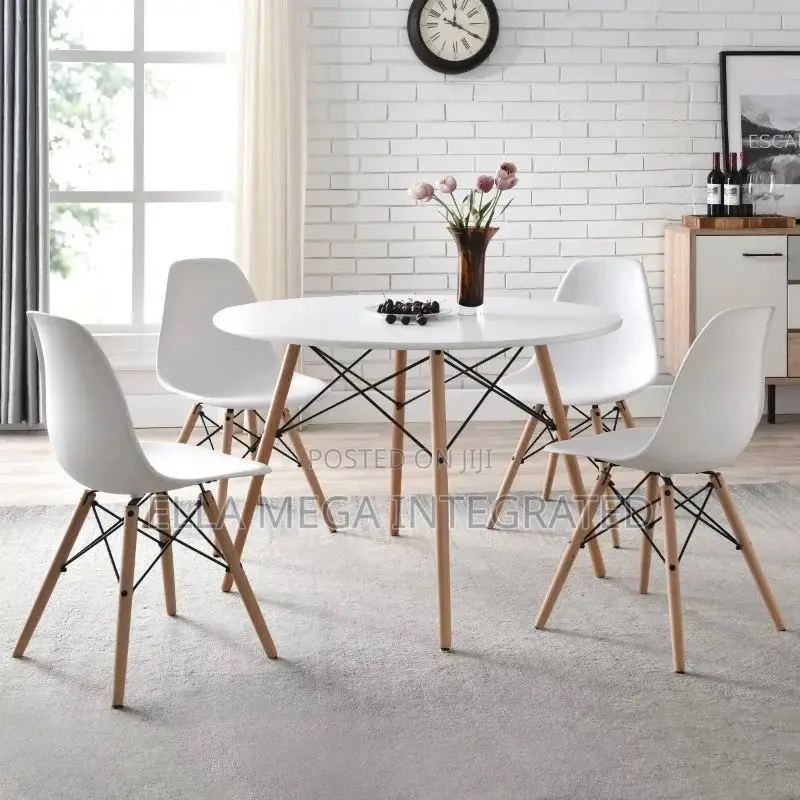 Dinning/ Restaurant Set With 4 Armless Seaters.