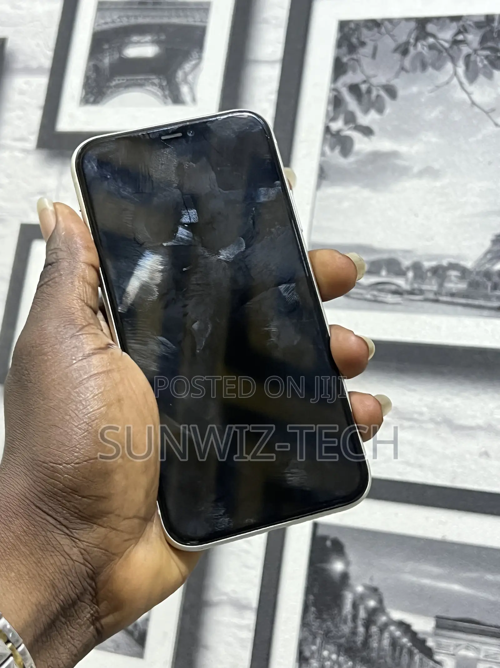 Apple iPhone 11 64 GB White
