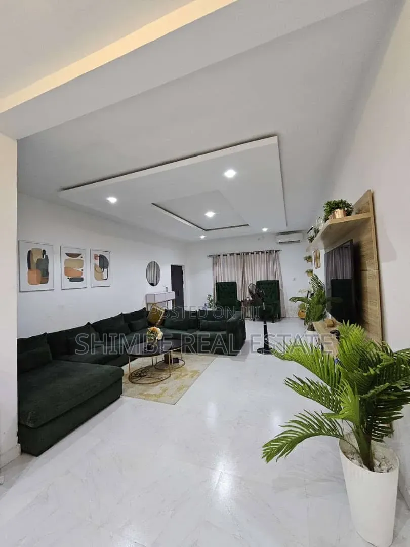 3bdrm Block of Flats in Shelter Afrique, Uyo for rent