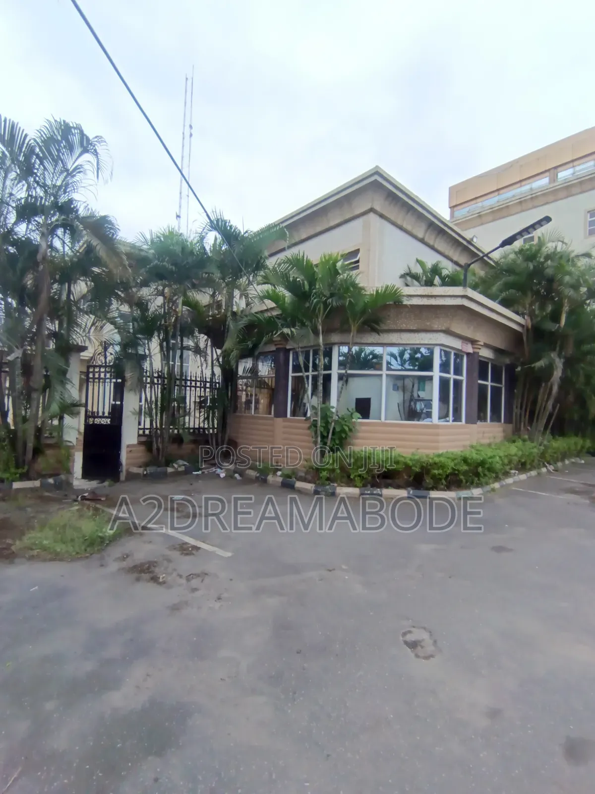 Massive 105 Rooms Commercial Property