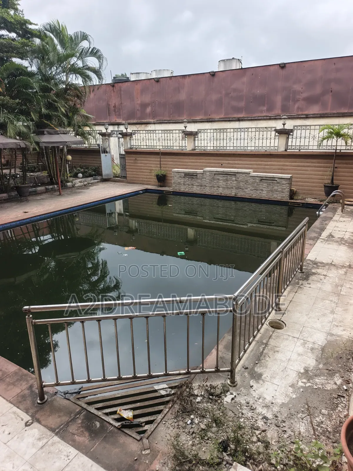 Massive 105 Rooms Commercial Property