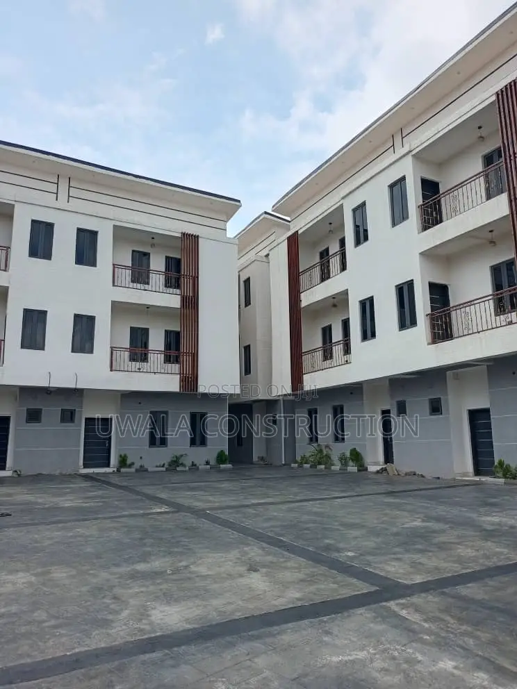 Furnished 5bdrm Duplex in Utako for sale