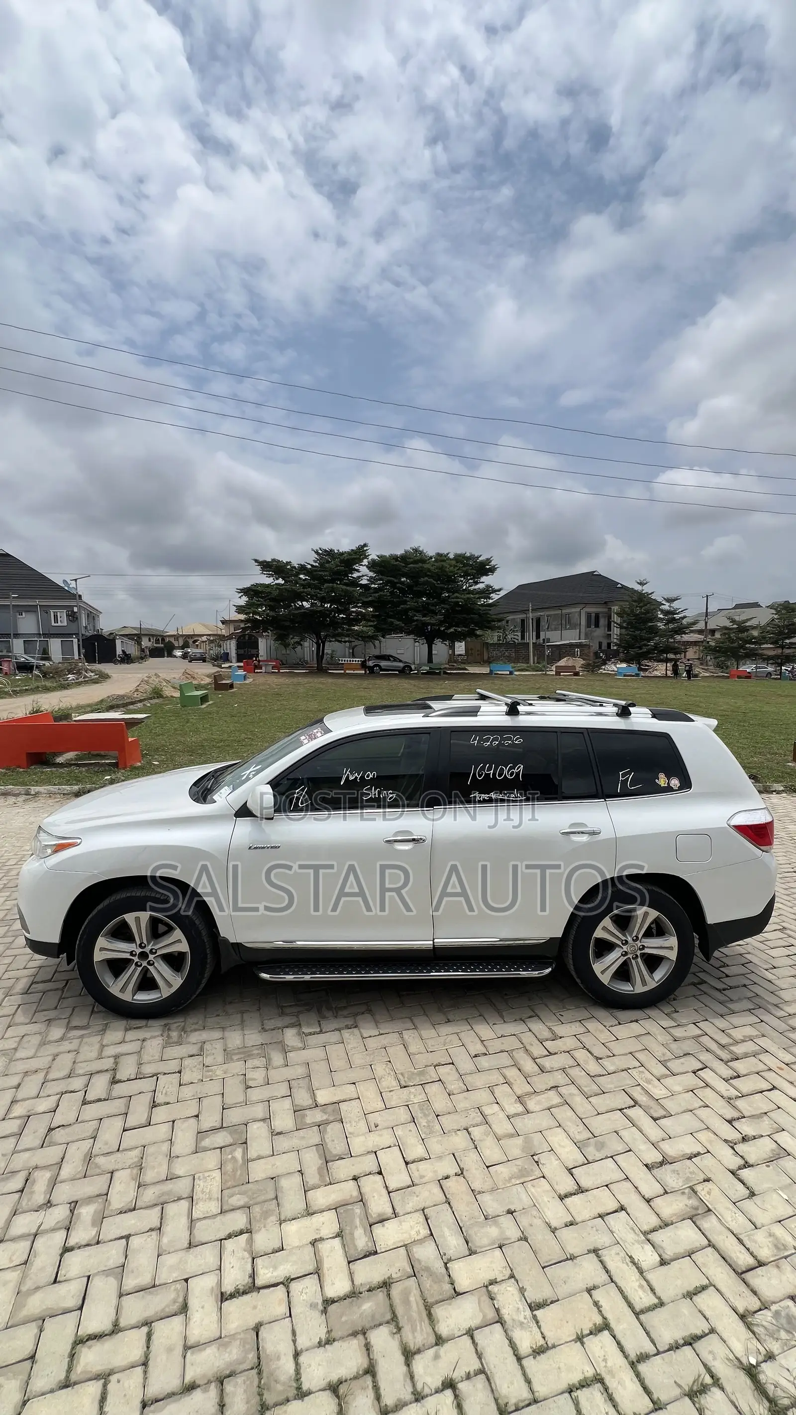 Toyota Highlander Limited 2012 White