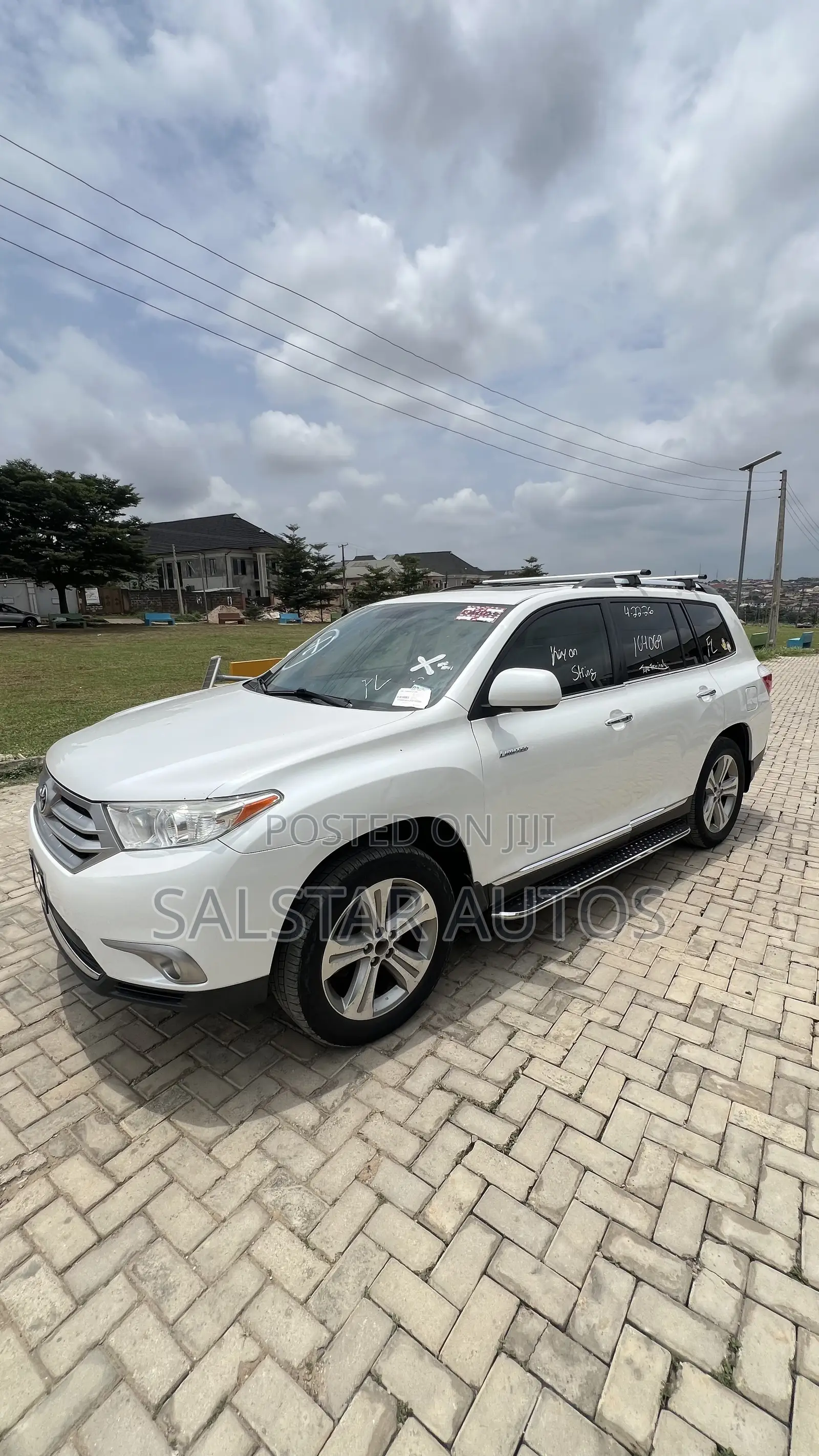 Toyota Highlander Limited 2012 White