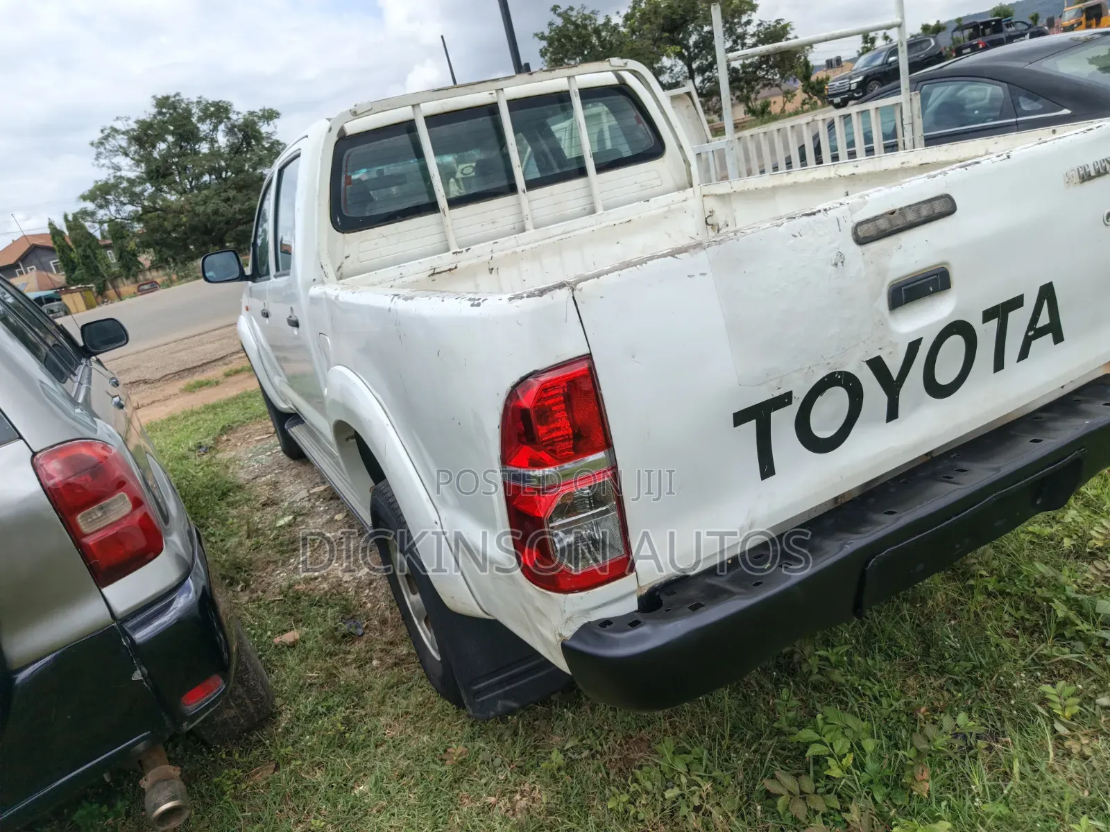 Toyota Hilux 2013 White