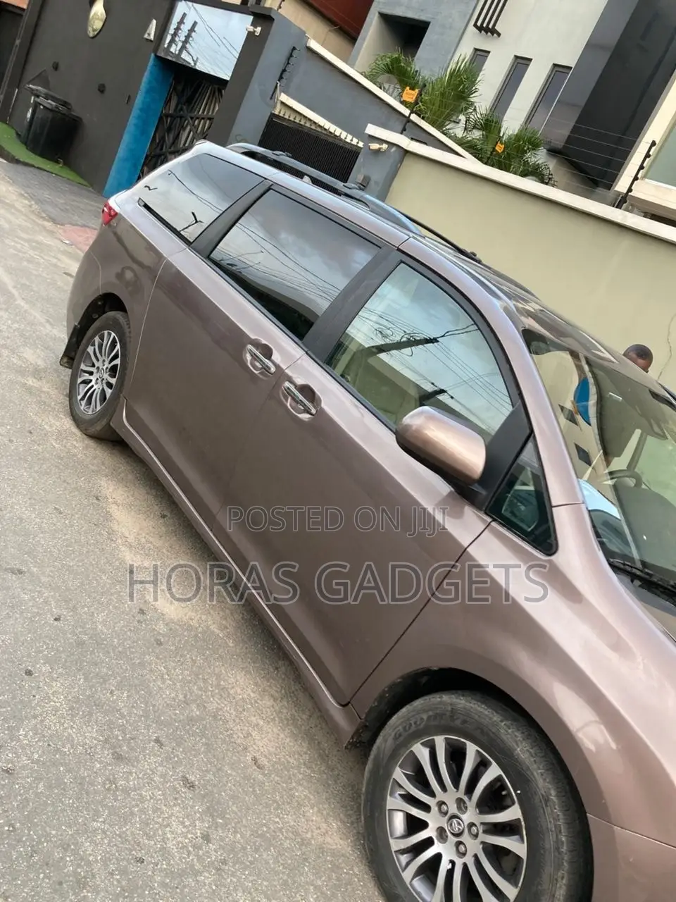 Toyota Sienna 2019 Beige