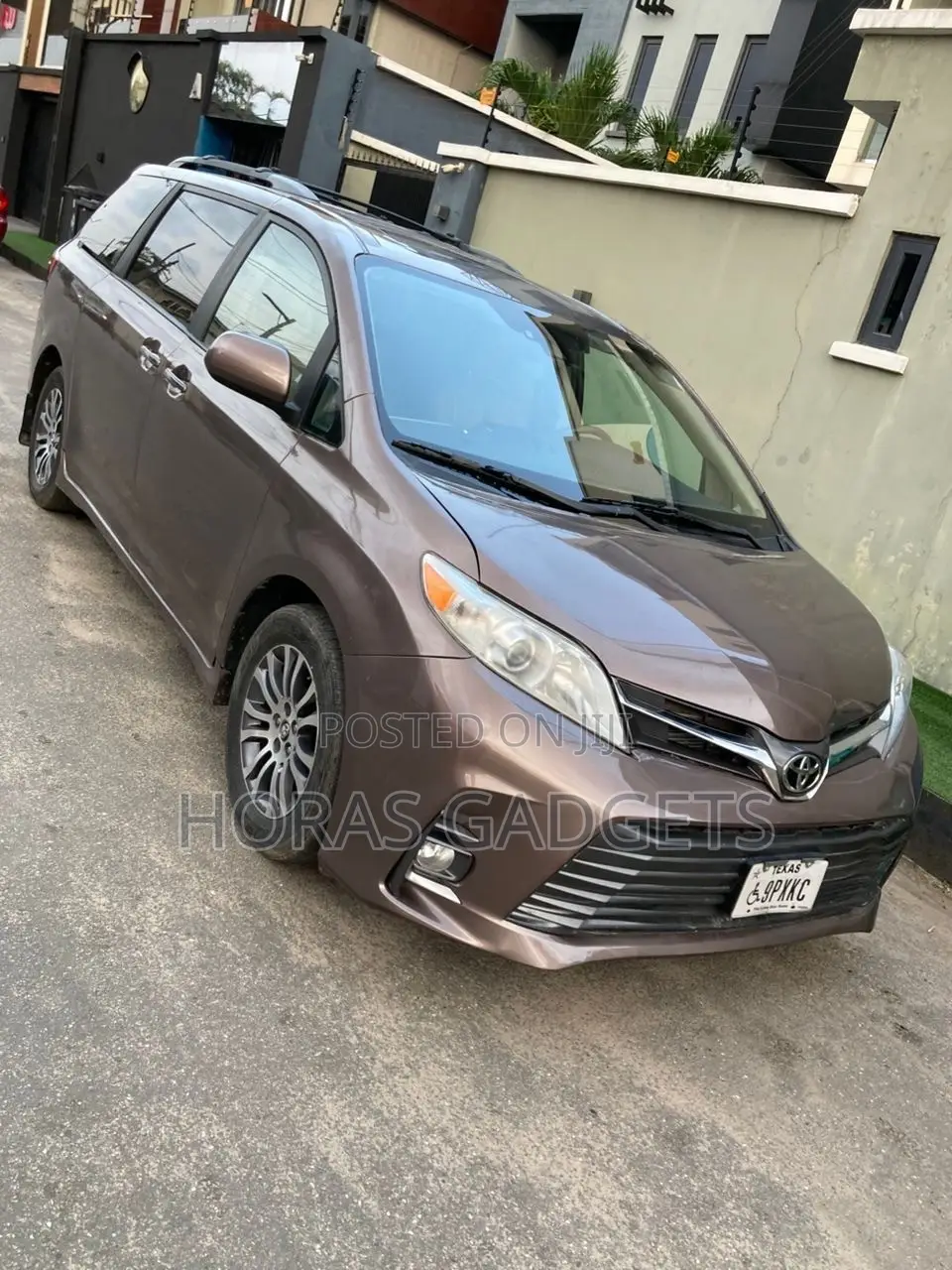 Toyota Sienna 2019 Beige