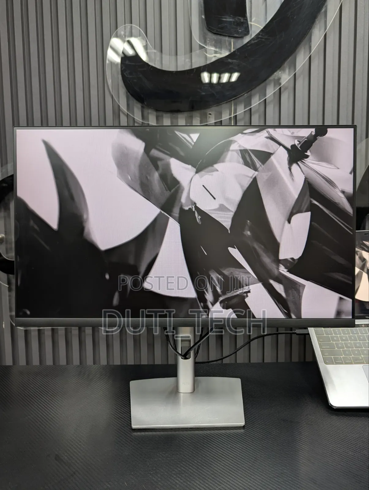 Dell P2722HE 27" USB-C Hub Monitor – IPS Full HD Monitor
