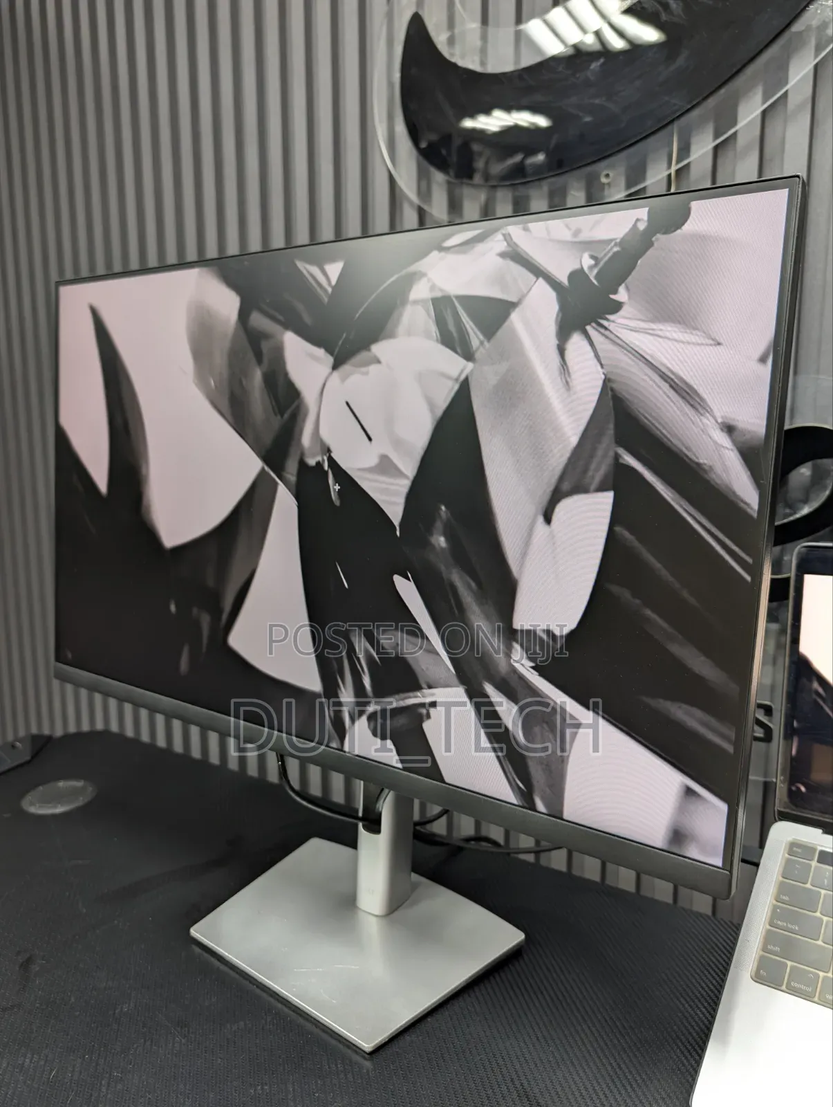 Dell P2722HE 27" USB-C Hub Monitor – IPS Full HD Monitor
