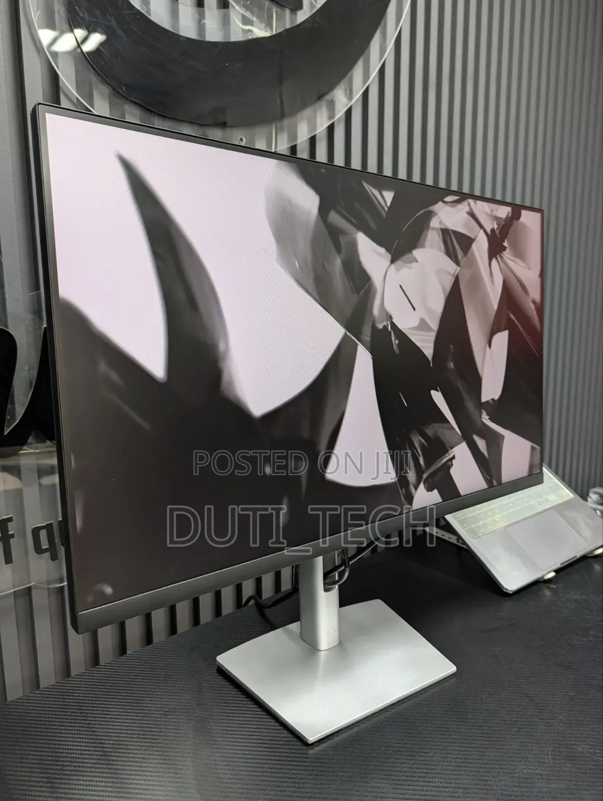 Dell P2722HE 27" USB-C Hub Monitor – IPS Full HD Monitor